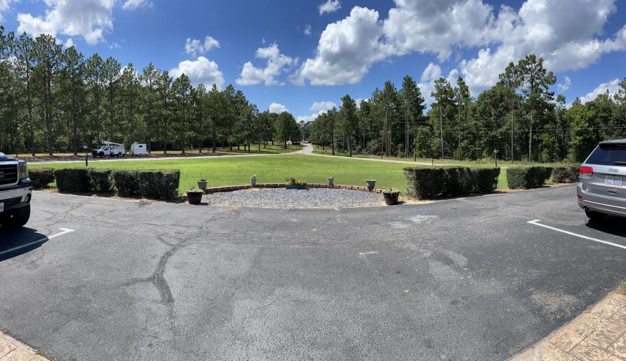 Carolina Pine Inn Near Southern Pines-Pinehurst Pinebluff Zewnętrze zdjęcie